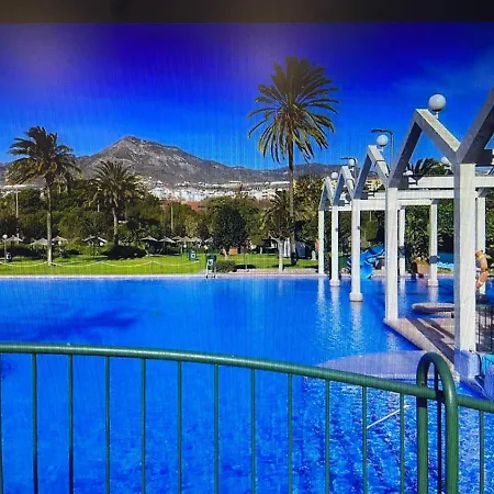 Benalbeach 2bdr Beach100m 5 Pools Gardens 아파트 베날마데나코스타